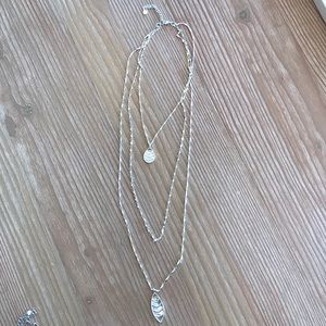 Stella & Dot layered pendant necklace